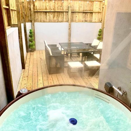 Victory Luxury Hot Tub House Villa Blackpool Eksteriør bilde