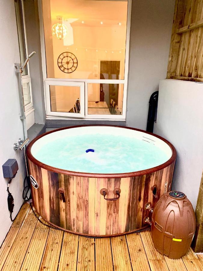 Victory Luxury Hot Tub House Villa Blackpool Eksteriør bilde